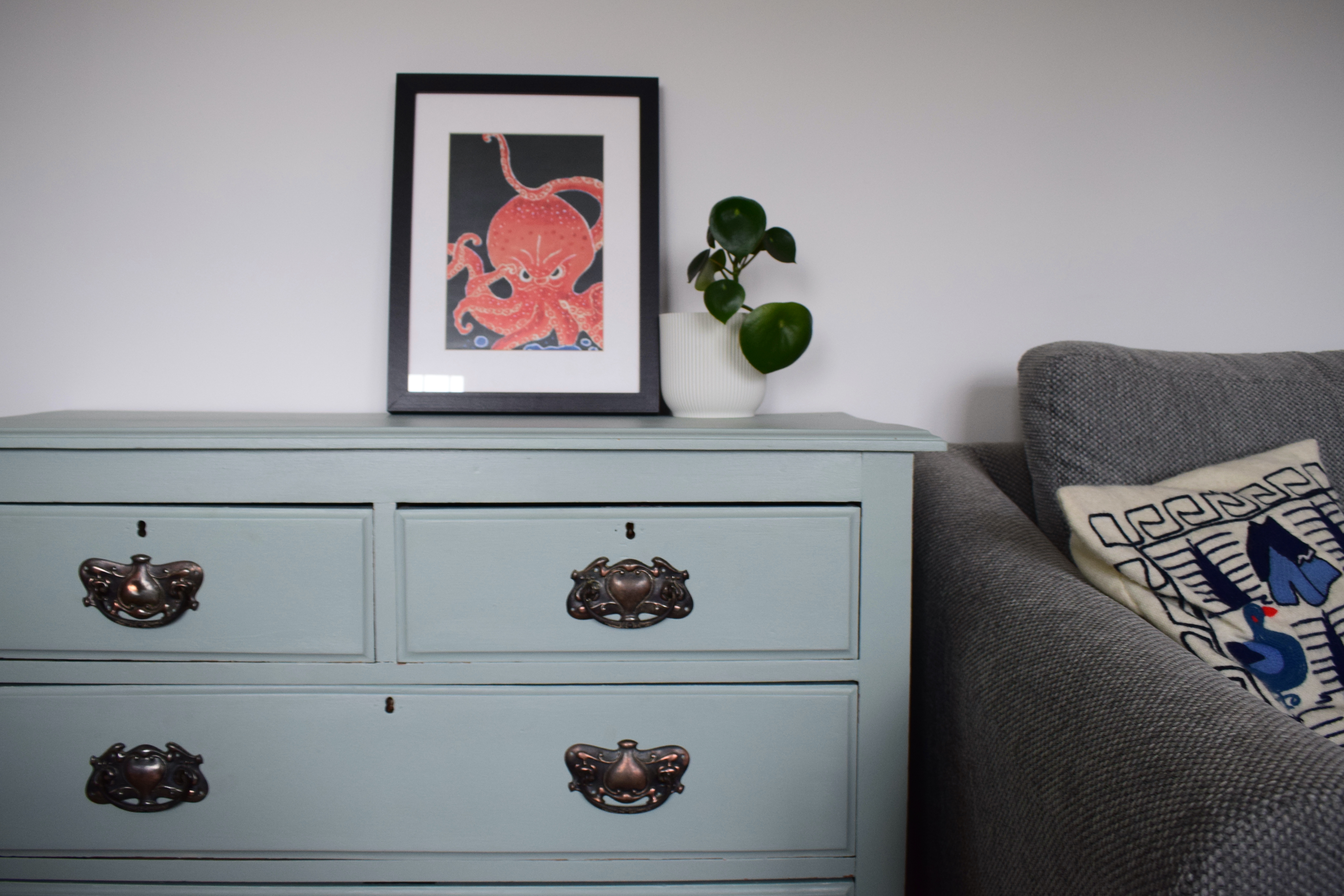 Vintage Chest of Drawers
